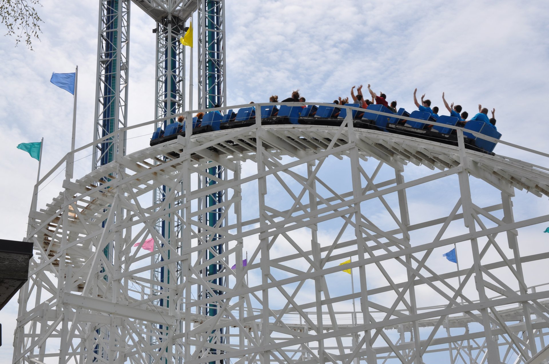 Thunderbolt Six Flags New England