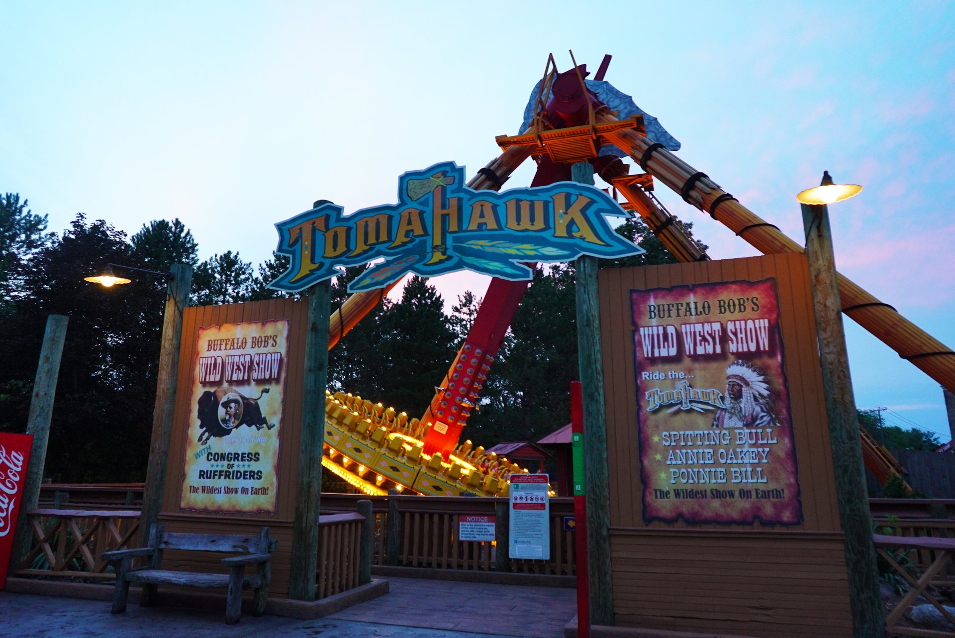 Tomahawk | Six Flags New England