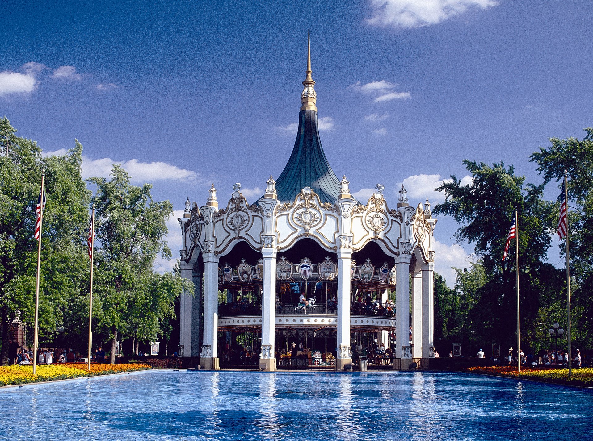 carousel_2.jpg