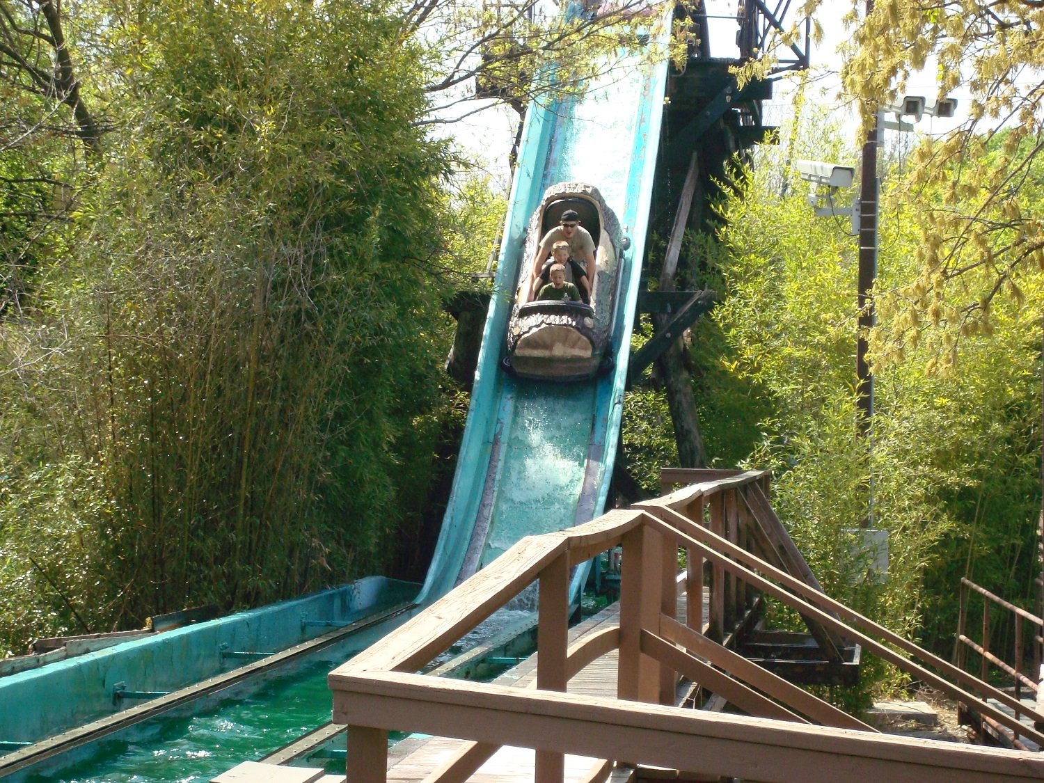 El Aserradero | Six Flags Over Texas