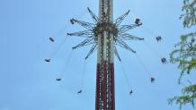 People riding the Texas SkyScreamer