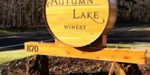 Autumn Lake Winery sign