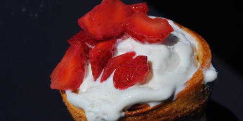 Conewich with Vanilla Ice Cream and Strawberries